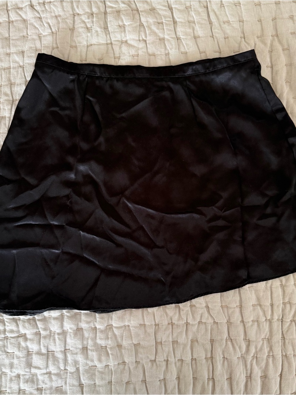 Her Pony black sweetheart silky split skirt